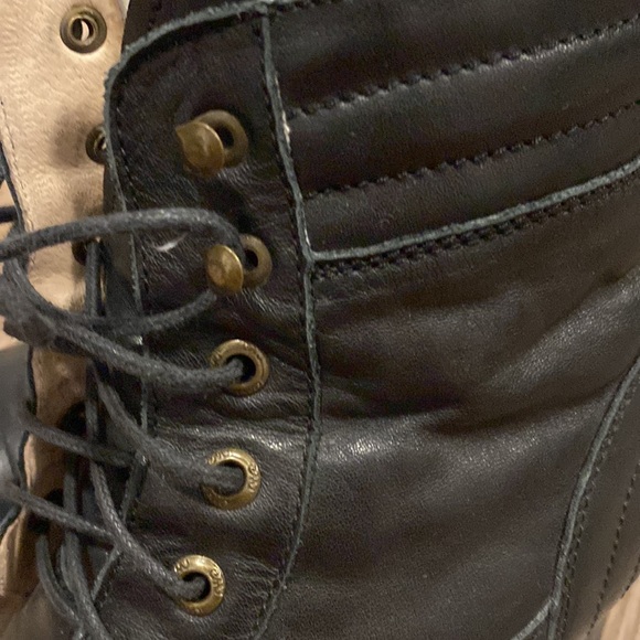 Emu Australia Leather Booties - Picture 5 of 9